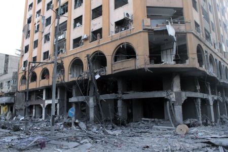 حصيلة العدوان على غزة : 43 شهيداً و 296 اصابة